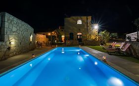 Skandalis Apartments With Pool